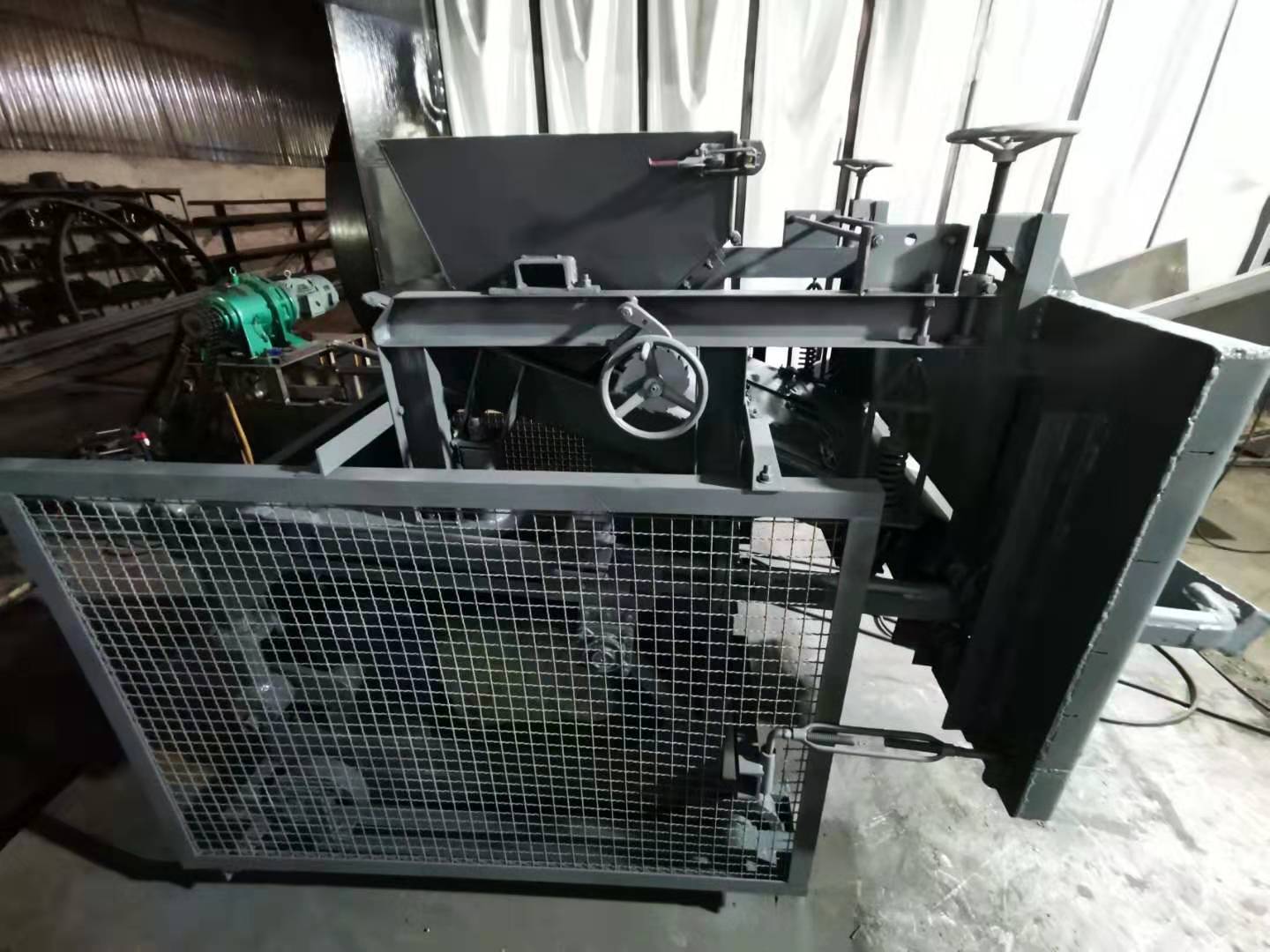 广州双加料摆动式加料机
